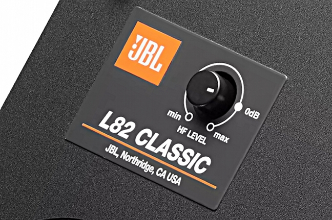 JBL L82 Classic