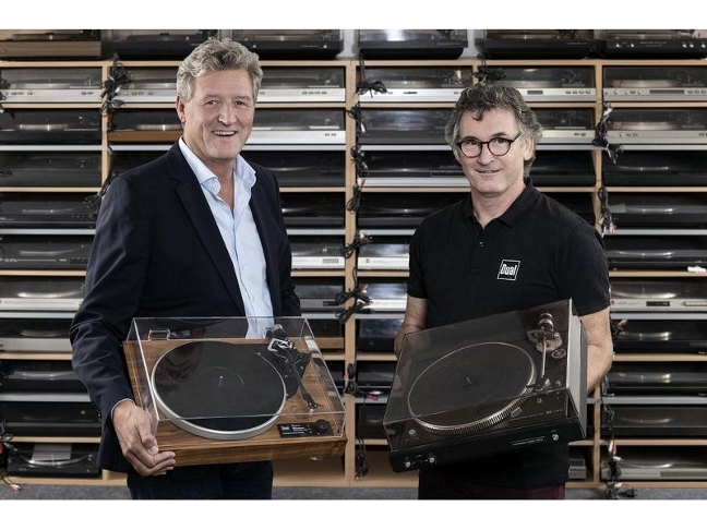 125 χρόνια Dual!